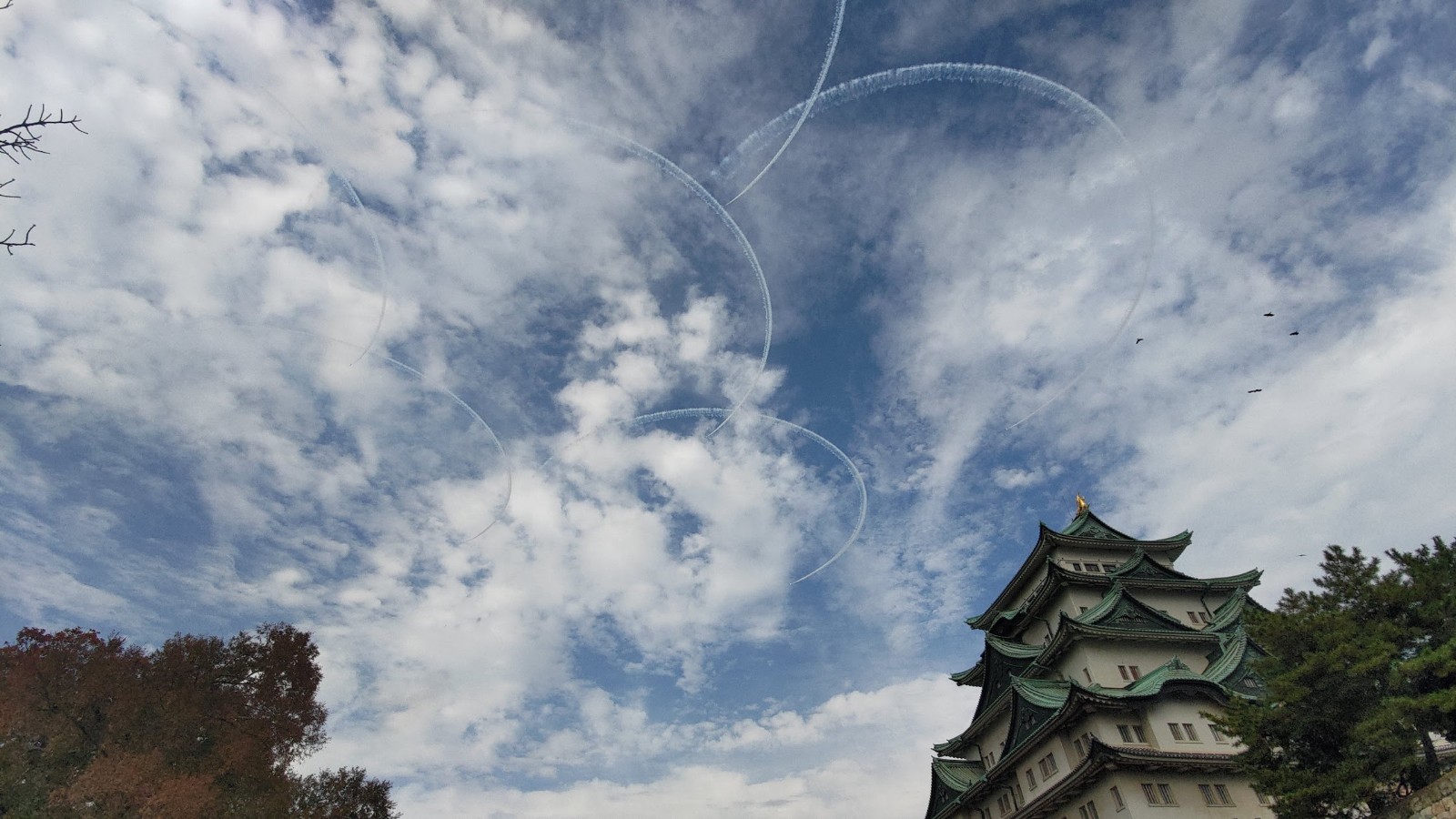 ブルーインパルス　名古屋城